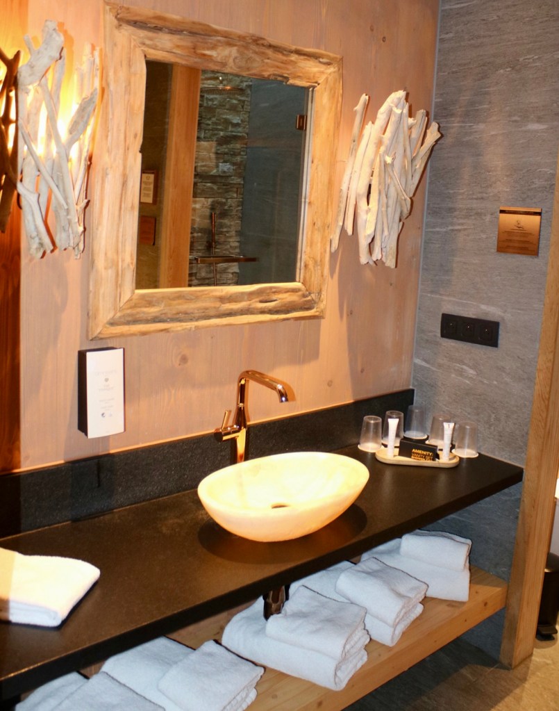 Things Helen Loves, bathroom in native loge, Pairi Daiza Resort, Belgium